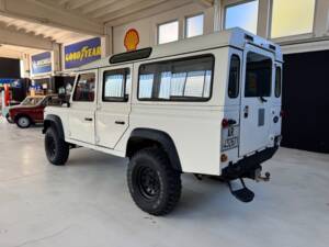 Image 18/45 de Land Rover Defender 110 (1991)