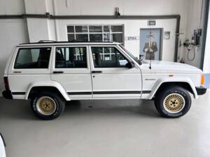 Image 7/21 of Jeep Cherokee (1989)