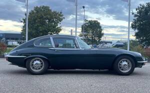 Image 12/46 de Jaguar Type E V12 (2+2) (1972)