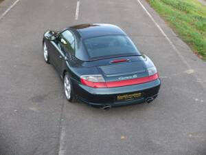 Bild 25/73 von Porsche 911 Carrera 4S (2004)