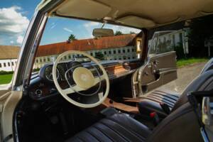 Afbeelding 33/73 van Mercedes-Benz 280 SE (1969)