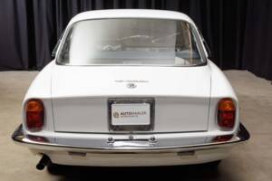 Image 38/98 de Alfa Romeo 2600 Sprint (1964)