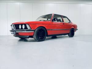 Image 6/13 of BMW 320/6 (1977)