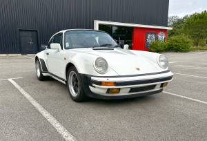 Imagen 1/18 de Porsche 911 Carrera 3.2 (WTL) (1985)
