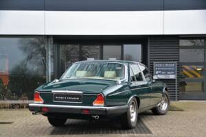 Image 5/29 de Jaguar XJ 12 (1992)