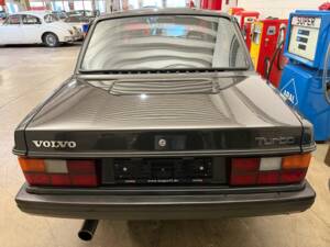 Bild 16/17 von Volvo 240 Turbo (1983)