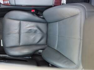 Image 34/98 of Mercedes-Benz S 500 L (2007)