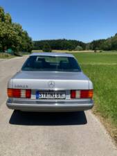 Image 5/43 of Mercedes-Benz 300 SE (1990)