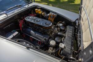 Imagen 31/47 de Ferrari 330 GT 2+2 (1964)