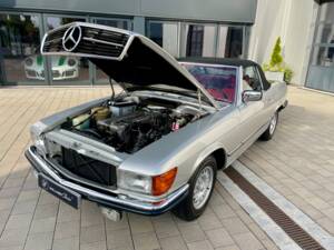 Image 16/23 de Mercedes-Benz 280 SL (1977)