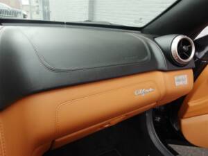 Image 51/99 of Ferrari California (2010)