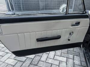 Image 15/30 of Lancia Fulvia 1.3 S (1973)