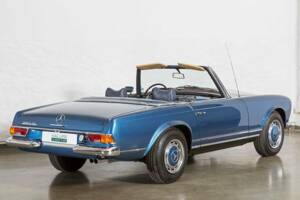 Image 6/20 de Mercedes-Benz 280 SL (1969)