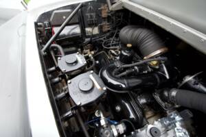 Image 38/50 of Bentley S 2 (1960)