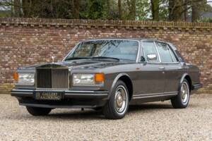 Image 18/50 of Rolls-Royce Silver Spirit (1987)