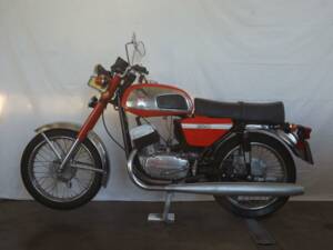 Immagine 2/50 di Jawa 350 Type 634 (1976)