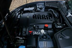Immagine 26/50 di Jaguar XK8 4.0 (2002)