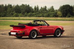 Image 21/72 of Porsche 911 Turbo 3.3 (1989)