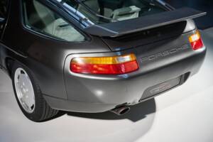 Afbeelding 29/42 van Porsche 928 S4 (1989)