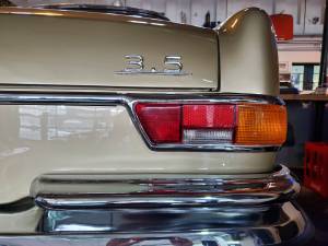 Image 16/19 of Mercedes-Benz 280 SE 3,5 (1971)