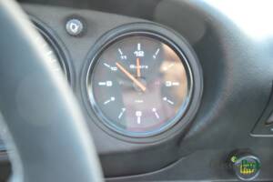 Image 32/50 de Porsche 911 Carrera 2 (1991)