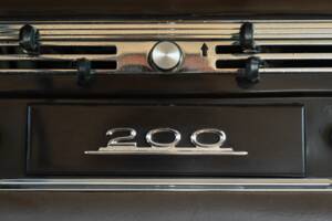 Image 47/50 of Mercedes-Benz 200 (1966)