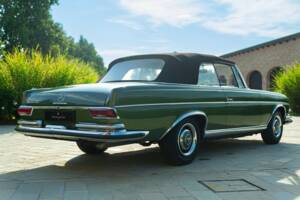Obraz 11/50 pojazdu Mercedes-Benz 220 SE b (1964)