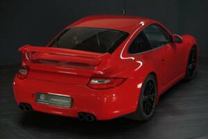 Image 49/50 of Porsche 911 Carrera 4S (2011)