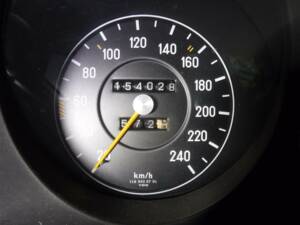 Image 22/38 of Mercedes-Benz 450 SE (1977)