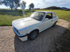 Bild 2/9 von BMW 325ix (1988)