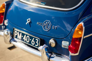 Image 39/100 de MG MGC GT (1970)