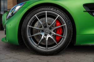 Image 20/67 of Mercedes-AMG GT-R (2018)