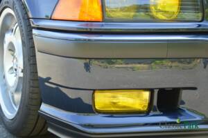 Image 38/50 de BMW 323i (1998)