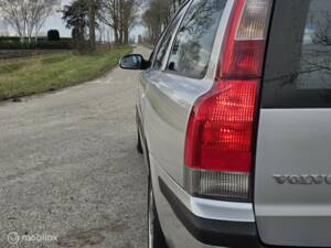 Image 11/39 de Volvo V 70 XC 2.4T (2001)