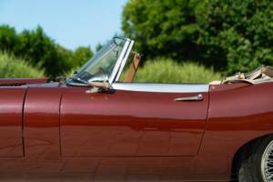 Image 40/50 de Jaguar E-Type 3.8 (1964)