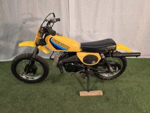 Image 2/10 of Suzuki DUMMY (1982)