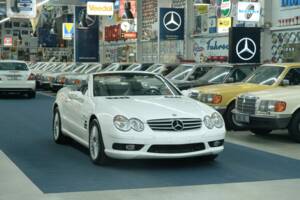 Image 9/50 of Mercedes-Benz SL 55 AMG (2003)