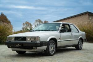 Image 9/50 de Volvo 780 Bertone 2.4 TD (1987)