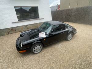 Image 6/18 of Porsche 911 Carrera 2 (1990)