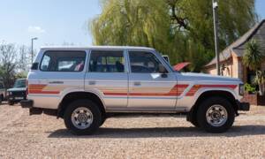 Image 2/46 of Toyota Land Cruiser HJ61 GX (1988)