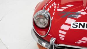 Bild 10/15 von Jaguar E-Type V12 (2+2) (1972)