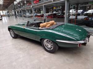 Image 24/29 de Jaguar Type E V12 (1975)