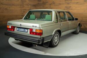 Image 13/19 of Volvo 760 GLE (1983)