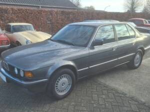 Bild 4/8 von BMW 735i (1988)