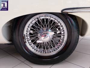 Bild 47/54 von Jaguar E-Type 4.2 (1967)