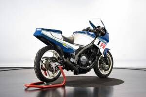 Bild 4/50 von Yamaha FZ 750 (1986)