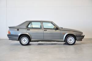 Bild 25/25 von Alfa Romeo 75 2.0 Twin Spark (1987)
