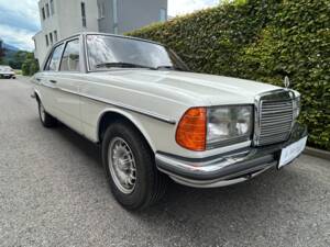 Bild 4/31 von Mercedes-Benz 280 (1978)