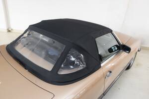 Afbeelding 7/32 van Mercedes-Benz 300 SL (1986)