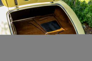 Image 22/50 of Riley 2.5 Litre RMB (1949)